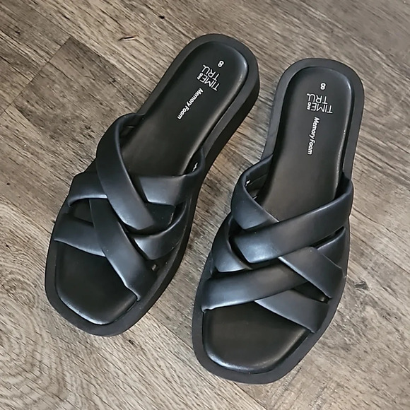 Black sandals with memory foam. NWOT - Picture 1 of 5
